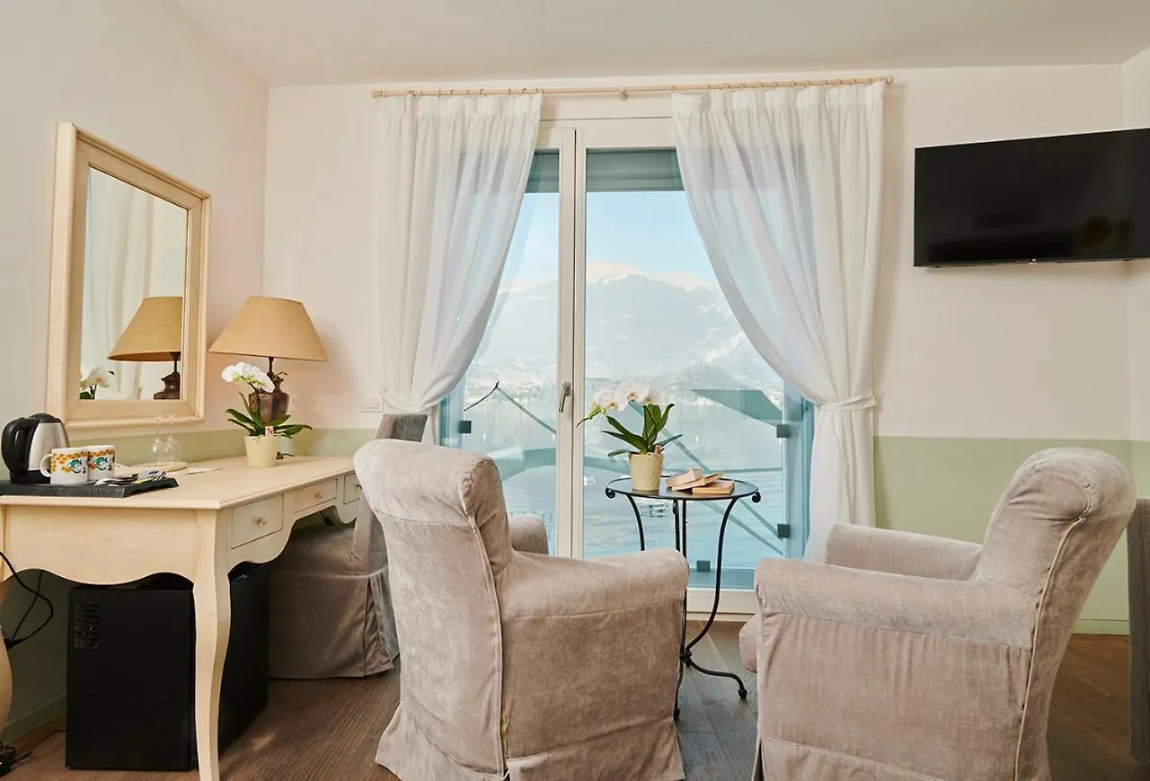 Hotel Villa Aurora Lezzeno 3*,