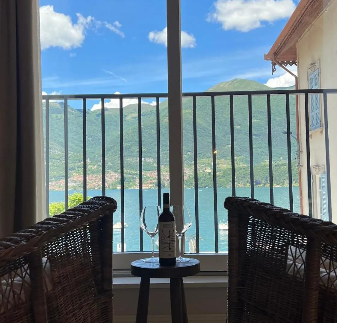 Hotel Villa Aurora Lezzeno 3*,